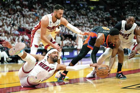 Heat take 3-1 lead, hold off Knicks 109-101 for Game 4 win